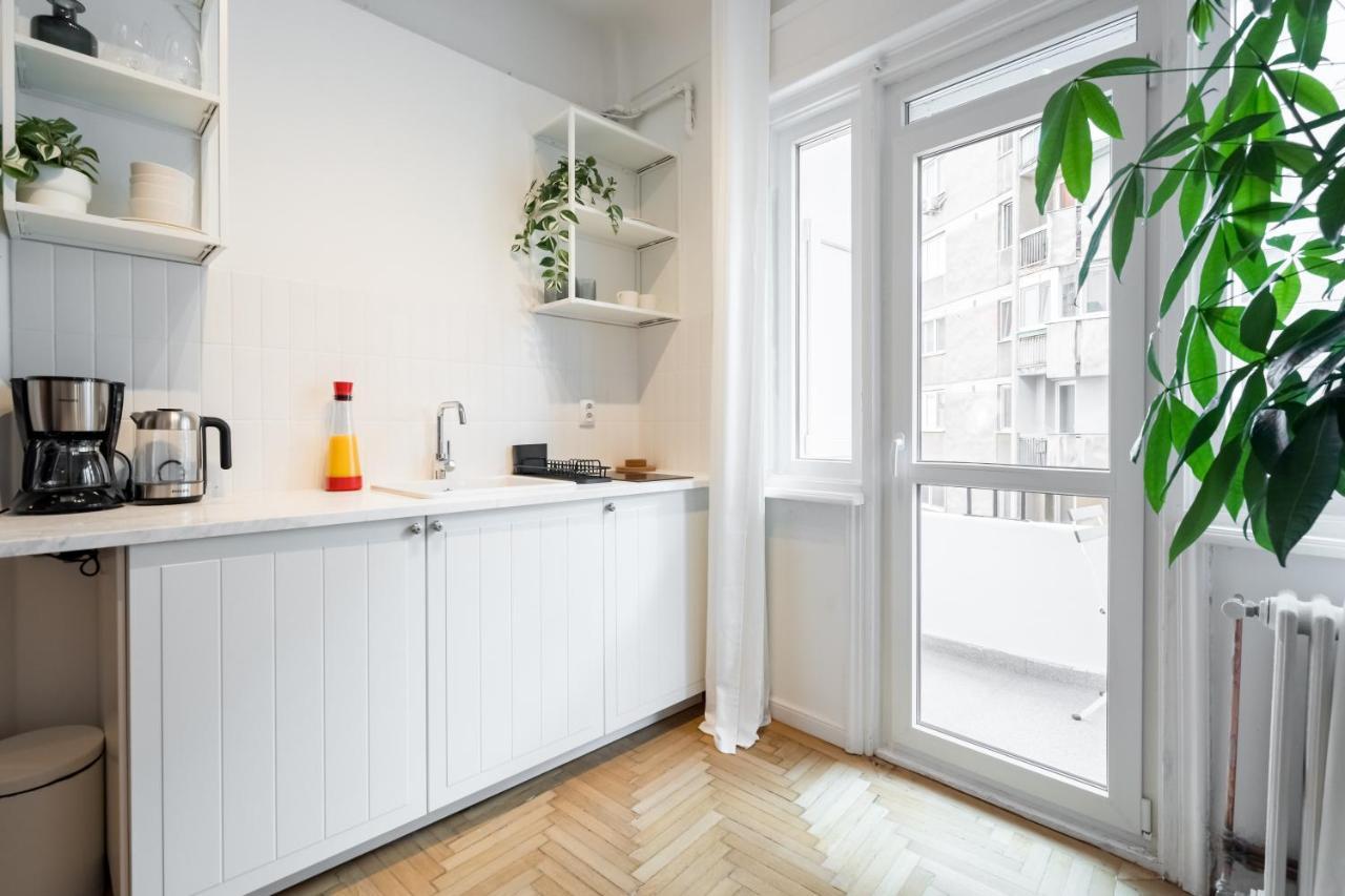 Cismigiu Serenity: 1Br Flat With Scenic Balcony Bucharest Luaran gambar