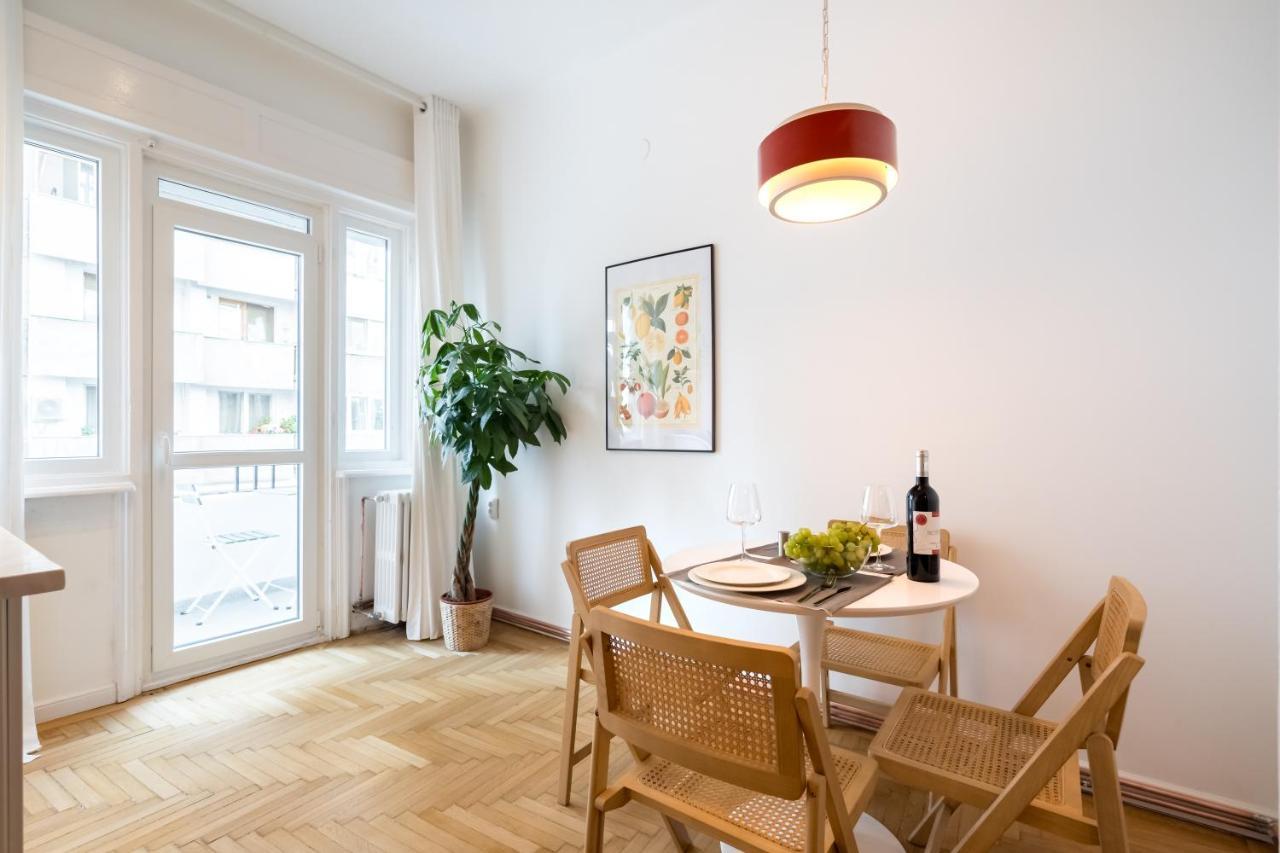 Cismigiu Serenity: 1Br Flat With Scenic Balcony Bucharest Luaran gambar