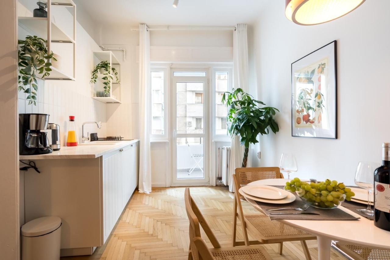 Cismigiu Serenity: 1Br Flat With Scenic Balcony Bucharest Luaran gambar