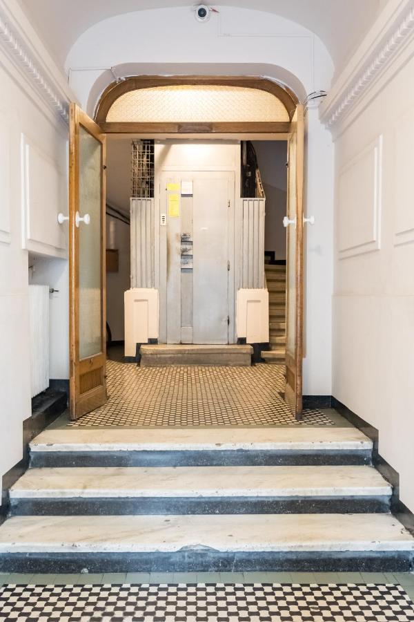 Cismigiu Serenity: 1Br Flat With Scenic Balcony Bucharest Luaran gambar