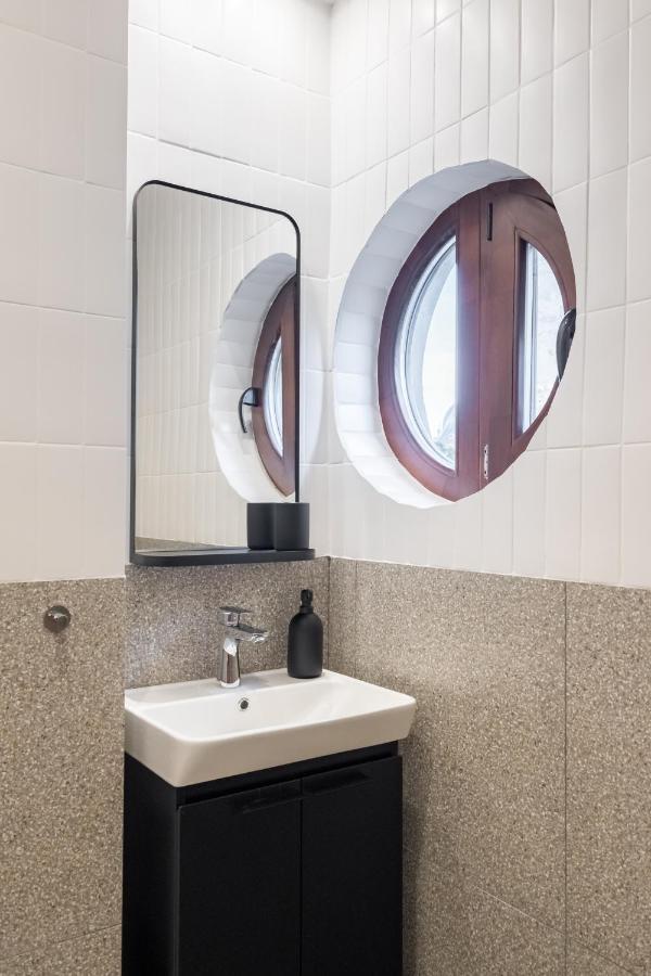 Cismigiu Serenity: 1Br Flat With Scenic Balcony Bucharest Luaran gambar