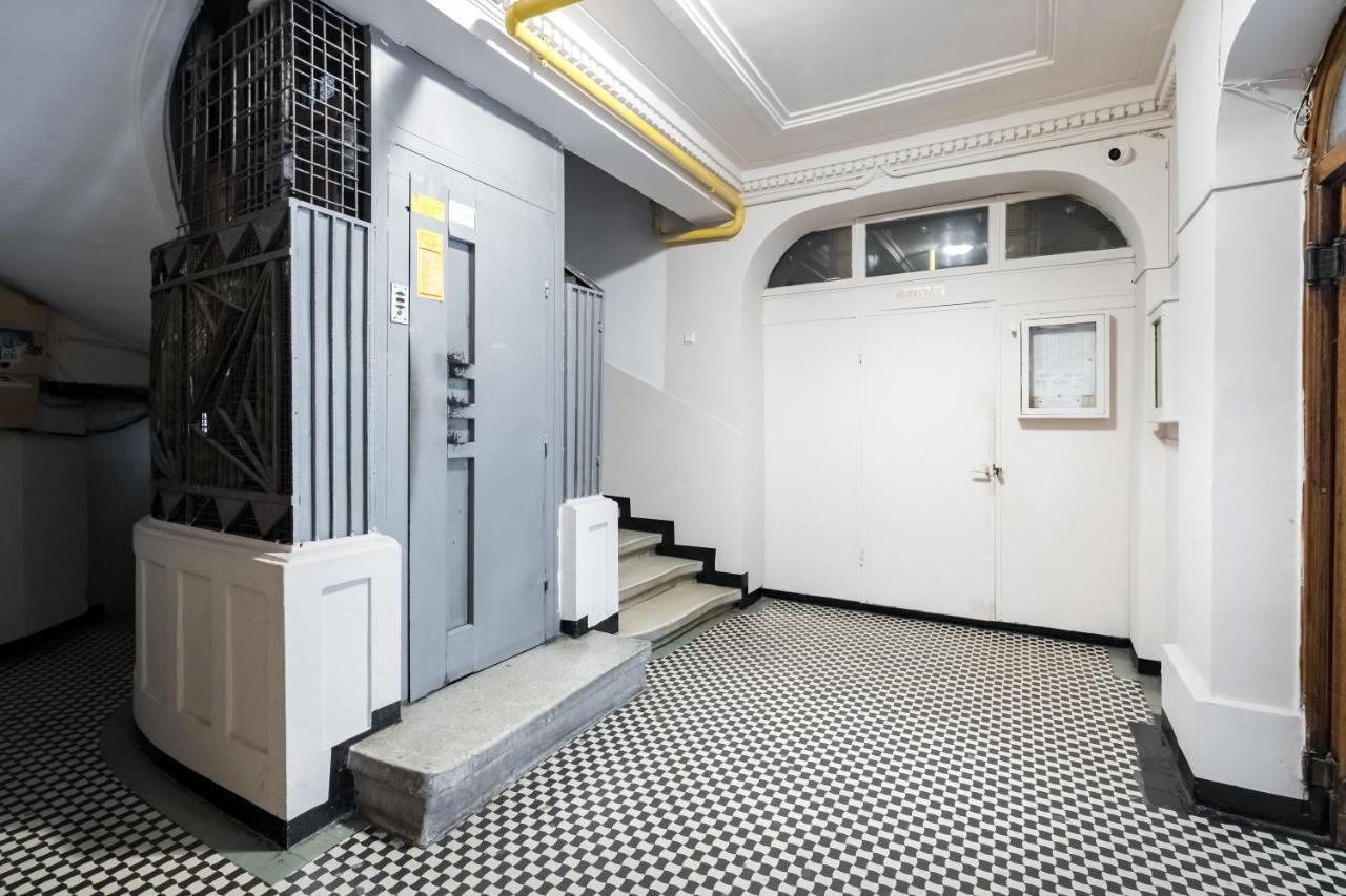 Cismigiu Serenity: 1Br Flat With Scenic Balcony Bucharest Luaran gambar